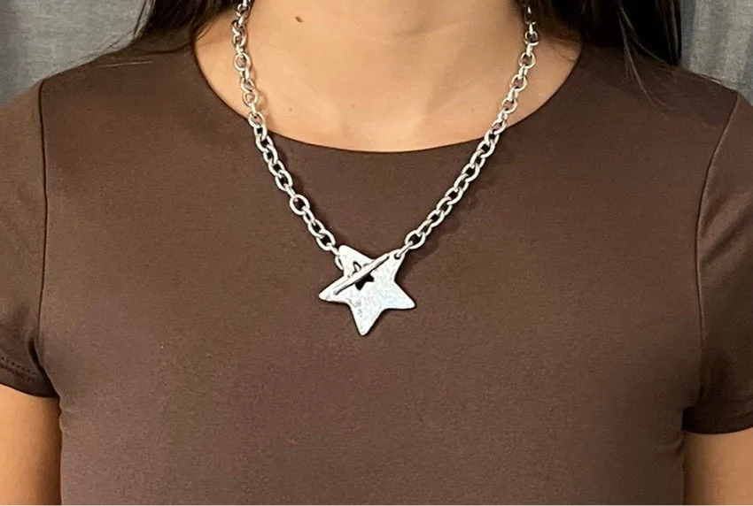 'Star in Front' Necklace - Silver