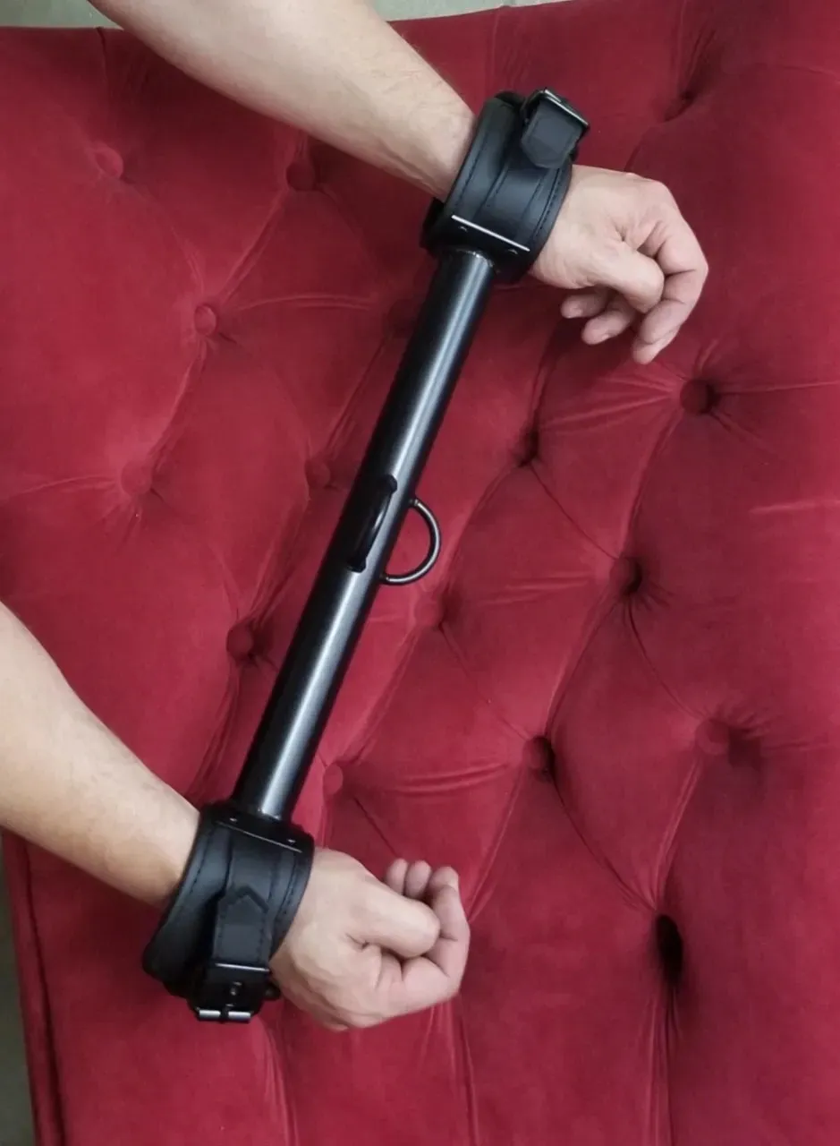 Wholesale Big Barrel Spreader Bar with Cuffs - (choice of leather or neoprene)